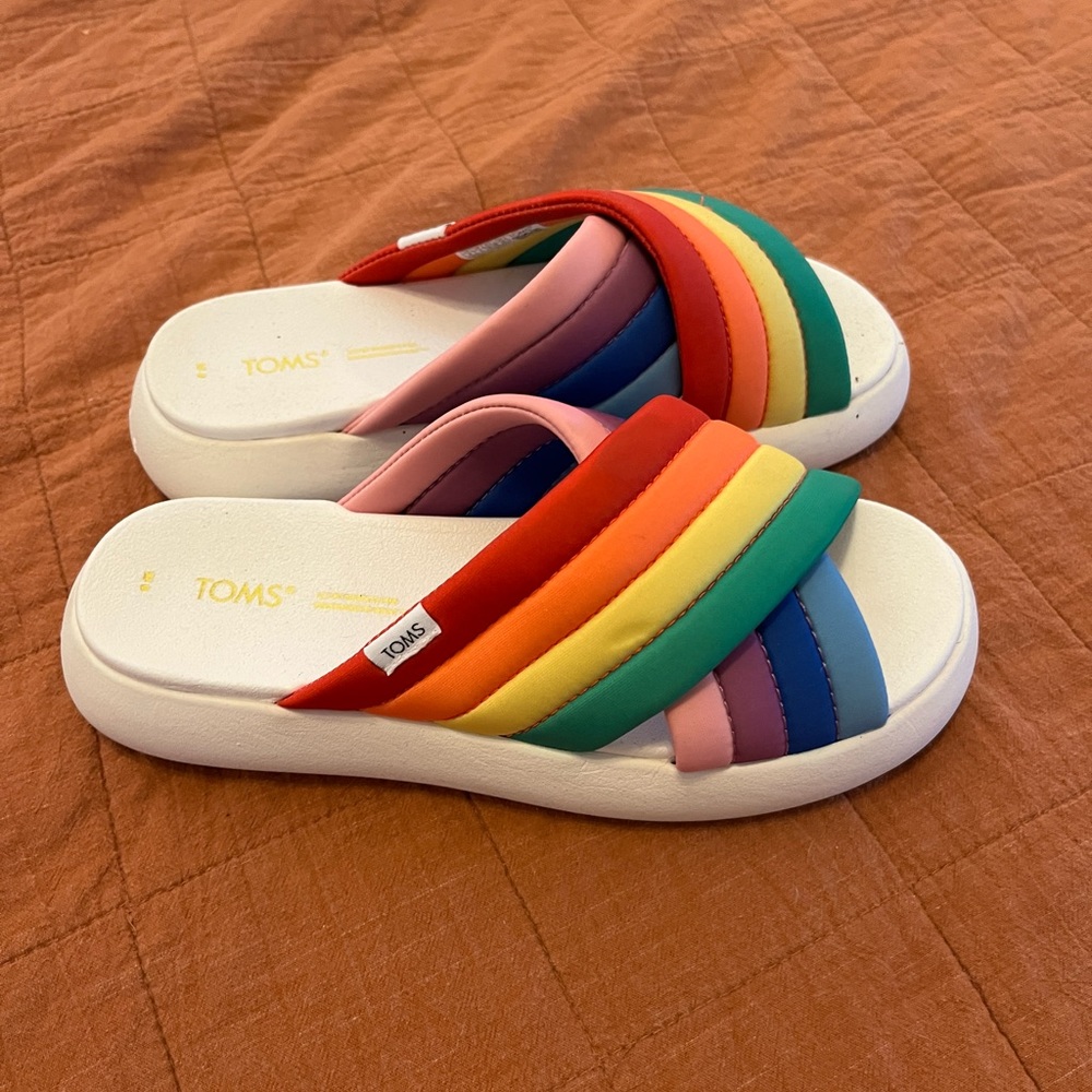 TOMS pride slide sandals size 8